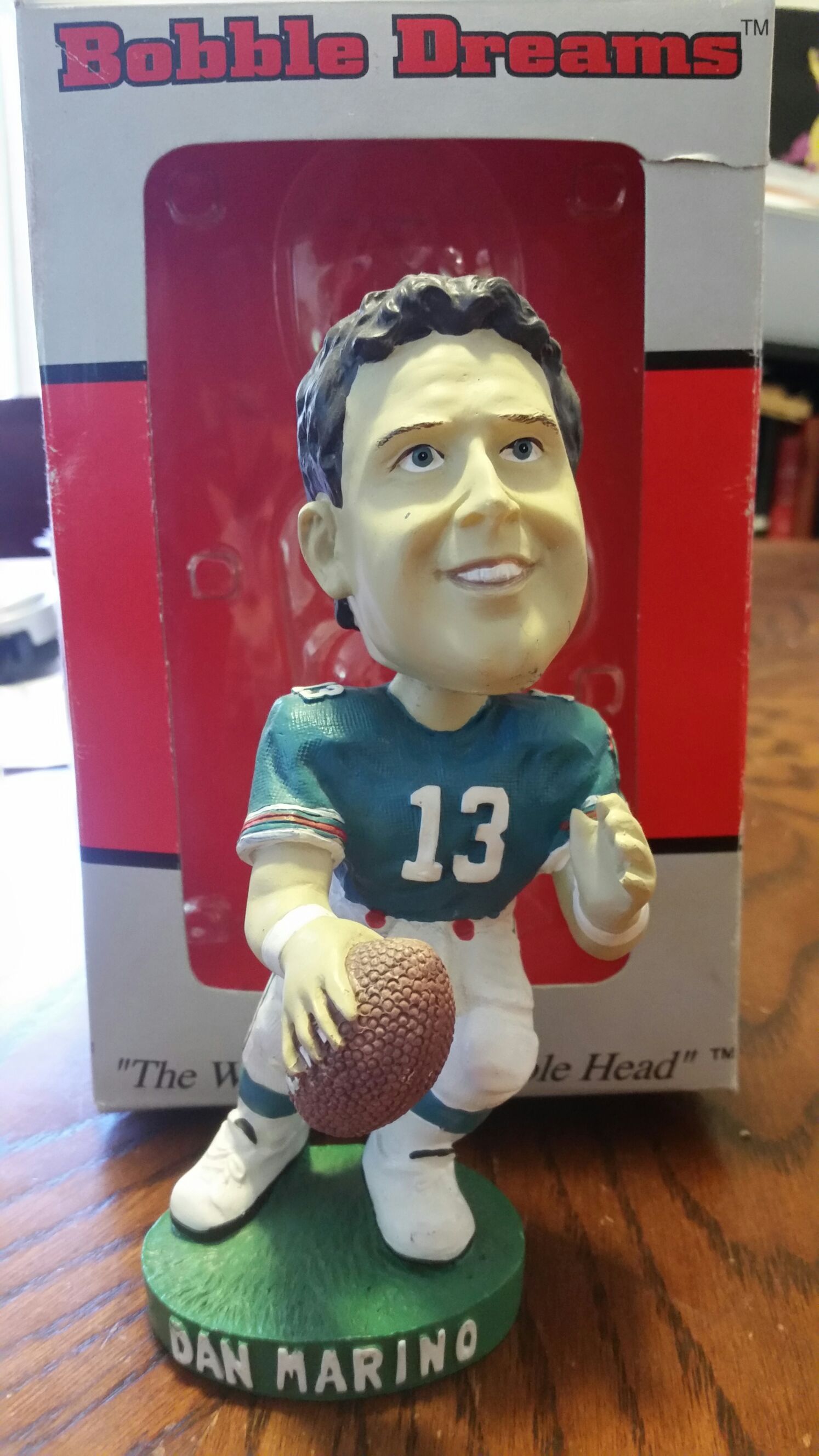 Dan Marino  bobblehead collectible [Barcode 793388300045] - Main Image 1