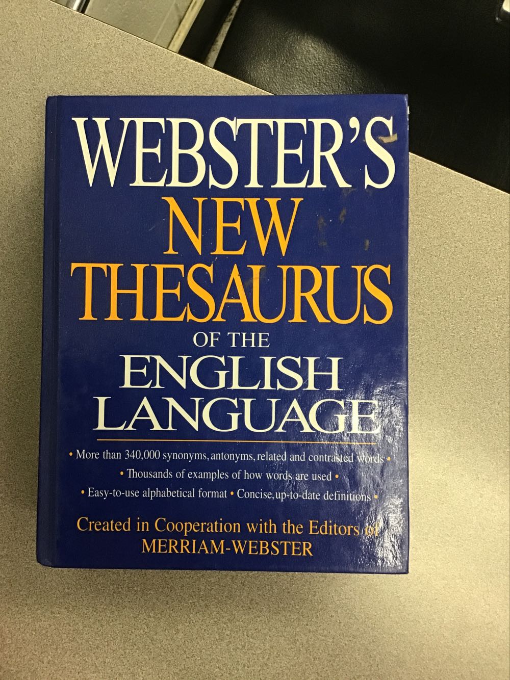 Webster’s New Thesaurus Of The English Language/c Created In Cooperation With The Editors Of Merriam-Webster