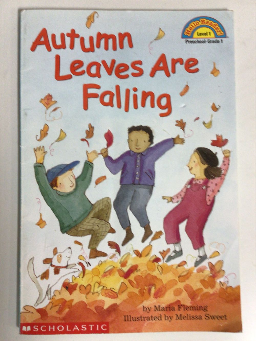 Autumn Leaves Are Falling - Maria Fleming (Scholastic, Inc. - Paperback) book collectible [Barcode 9780439200615] - Main Image 1