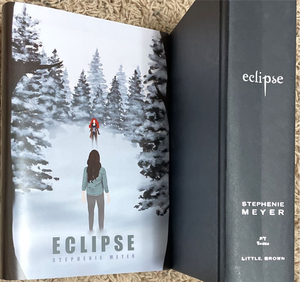 Eclipse (The Twilight Saga, #3) - Stephenie Meyer (Little, Brown and Company - Hardcover) book collectible [Barcode 9780316160209] - Main Image 3
