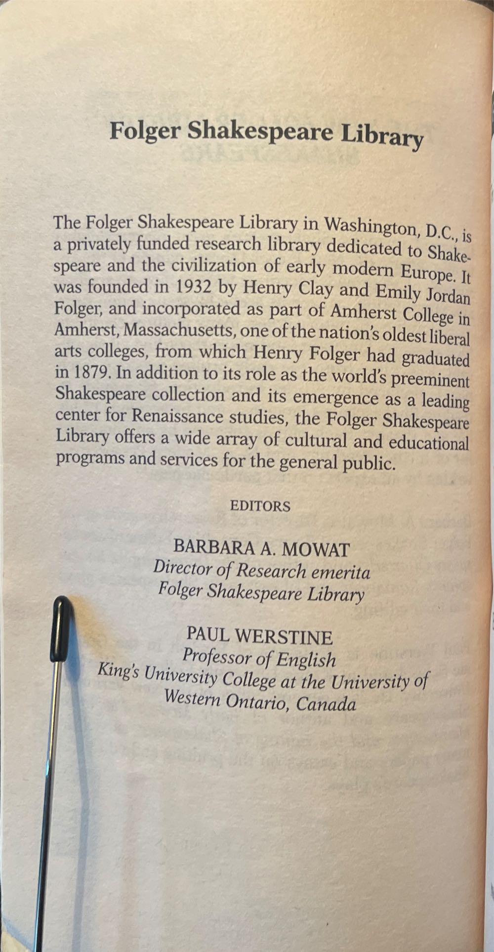 Romeo and Juliet - William Shakespeare (Simon And Shuster Paperbacks - Paperback) book collectible [Barcode 9780743477116] - Main Image 3
