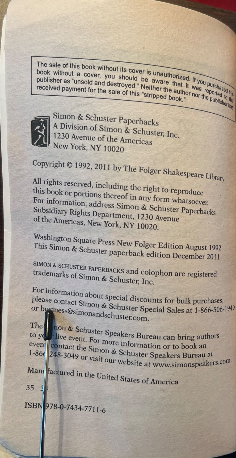 Romeo and Juliet - William Shakespeare (Simon And Shuster Paperbacks - Paperback) book collectible [Barcode 9780743477116] - Main Image 4
