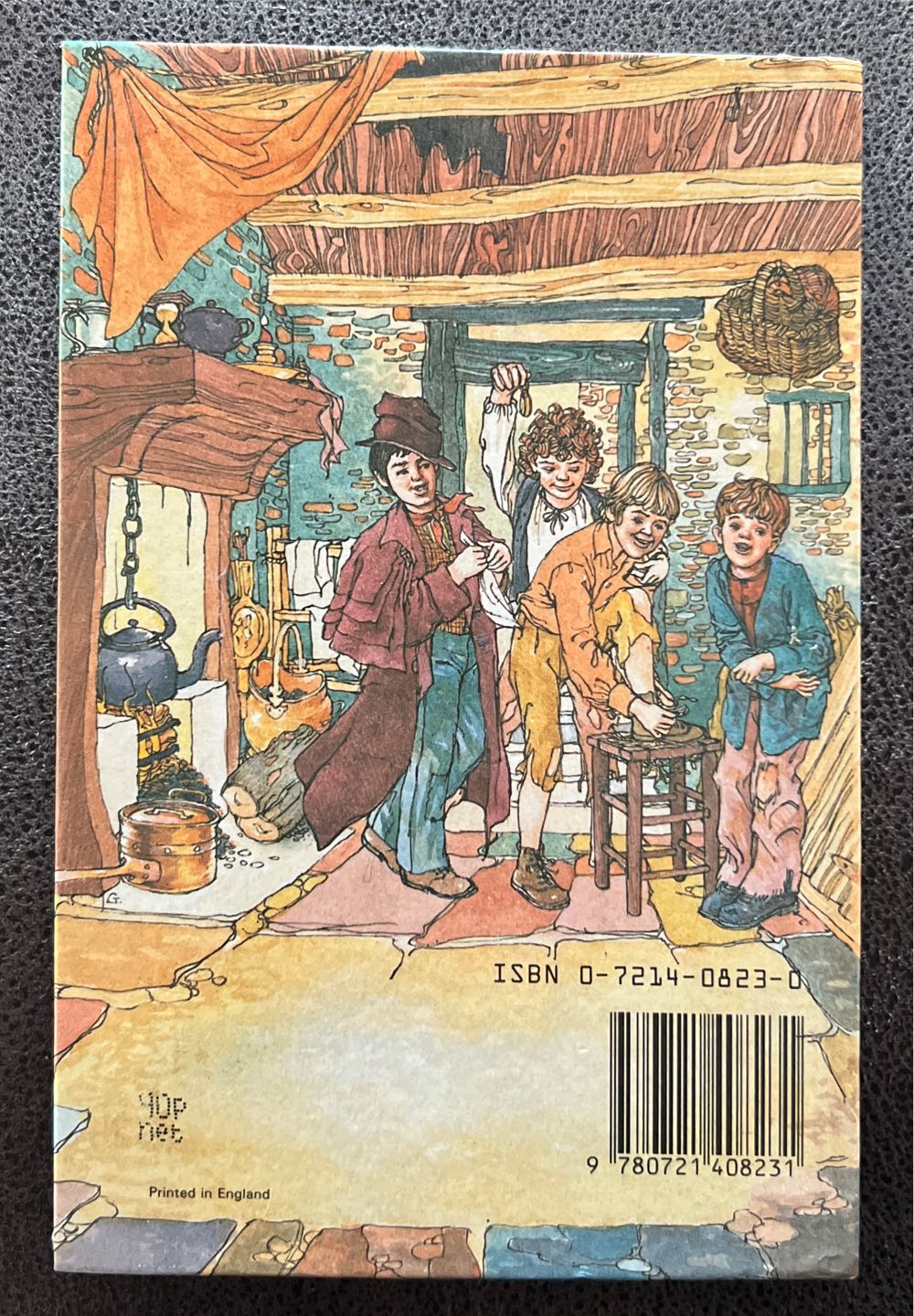 Oliver Twist - Charles Dickens (Ladybird - Paperback) book collectible [Barcode 9780721408231] - Main Image 3