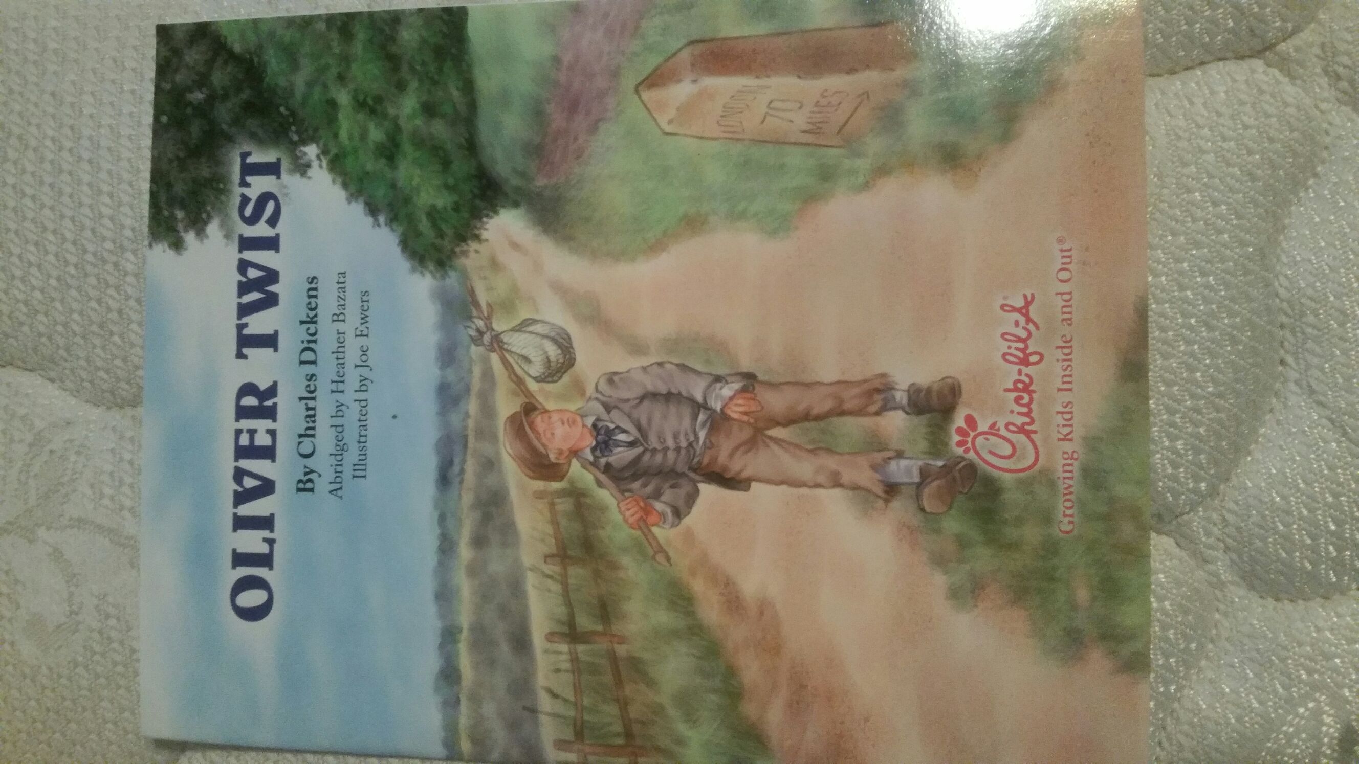 Oliver Twist book collectible - Main Image 1