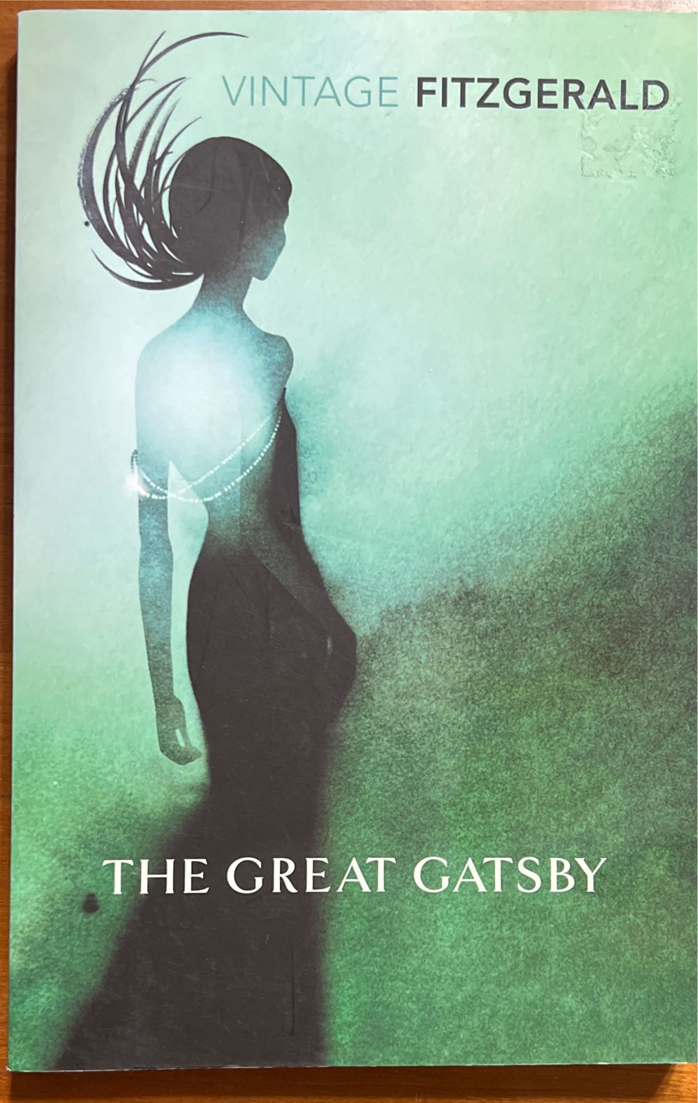 The Great Gatsby - F. Scott Fitzgerald (Penguin Random House Vintage Classics - Paperback) book collectible [Barcode 9780099541530] - Main Image 3