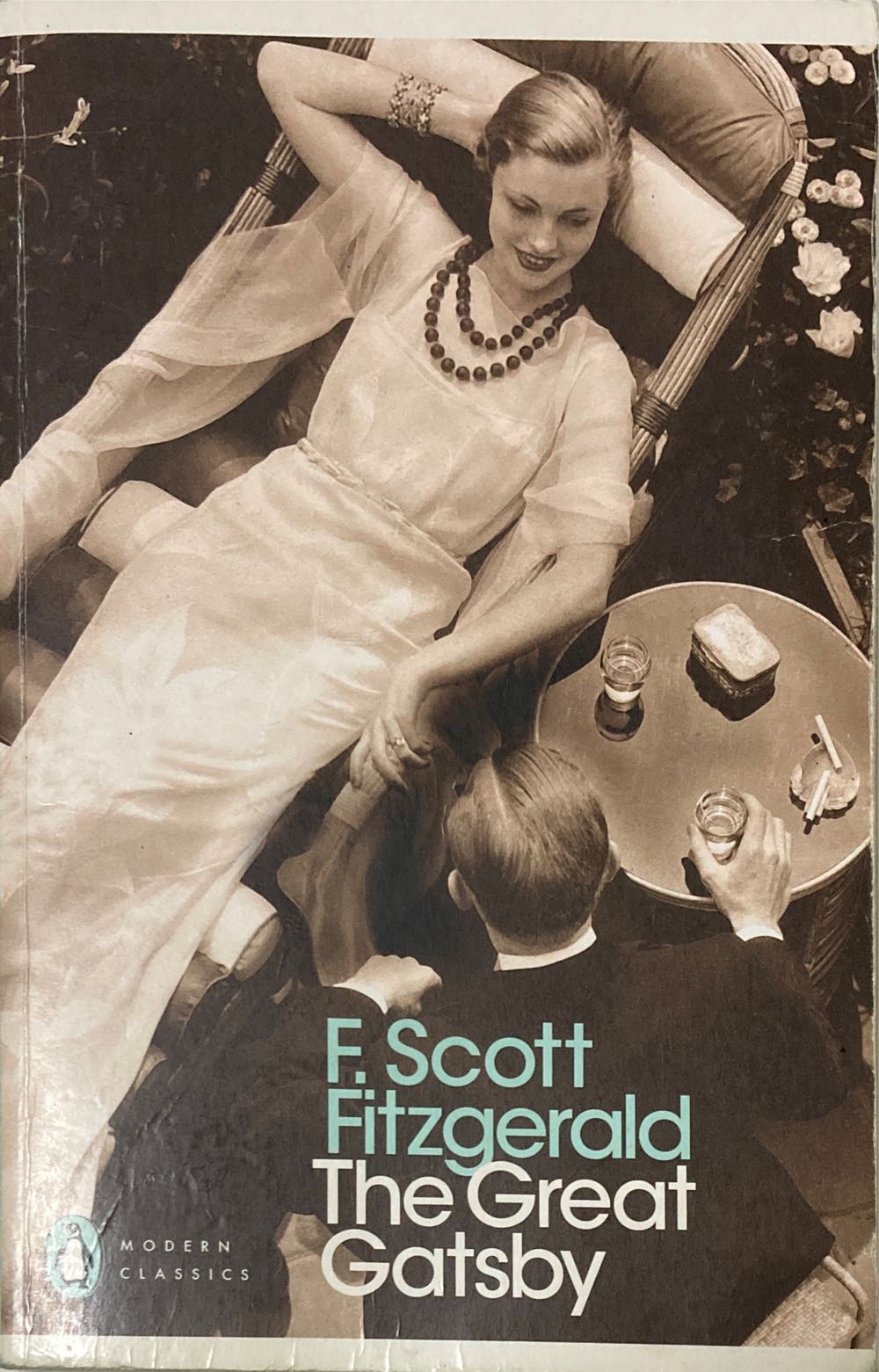 The Great Gatsby - F. Scott Fitzgerald (Penguin Books Limited - Paperback) book collectible [Barcode 9780141182636] - Main Image 3