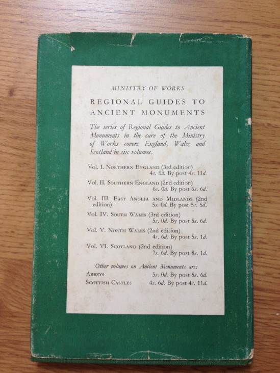 Castles - Julie Garwood (HMSO) book collectible - Main Image 2