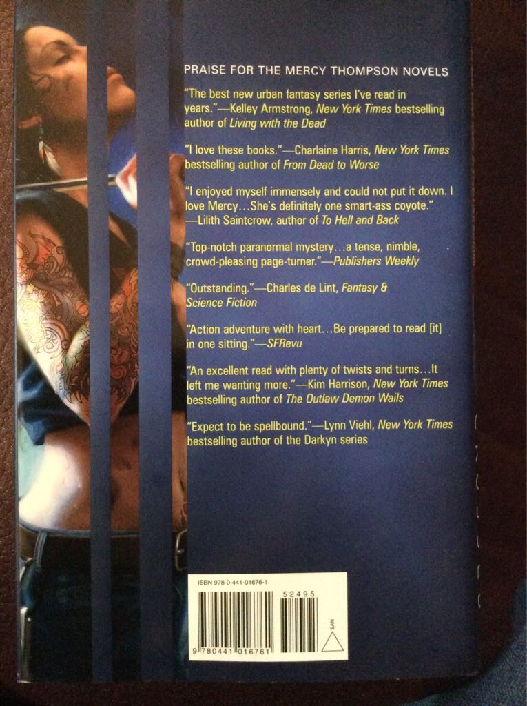 Bone Crossed - Patricia Briggs (Ace Books - Hardcover) book collectible [Barcode 9780441016761] - Main Image 2