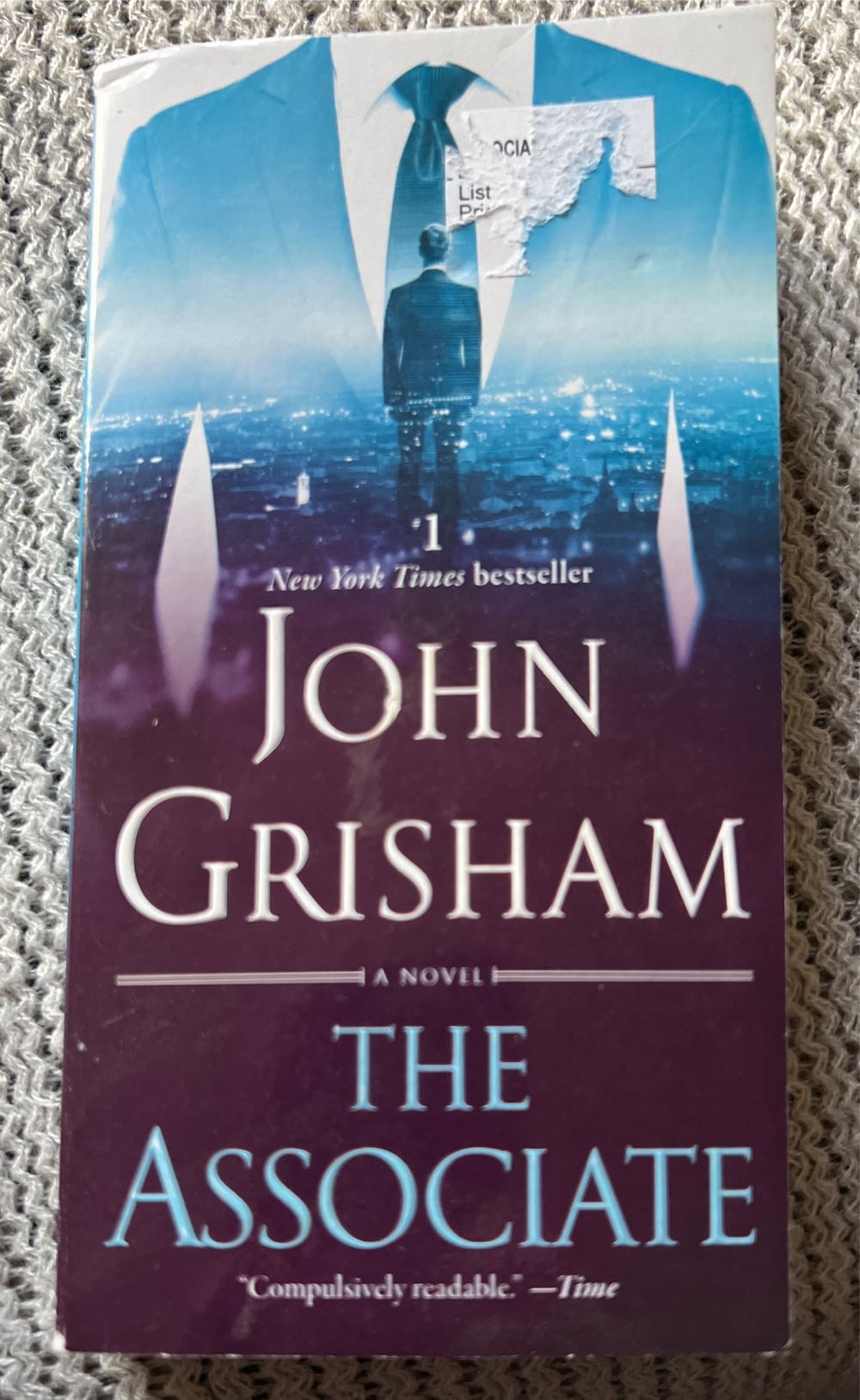 Associate, The* - John Grisham (The Random House Publishing Group - Paperback) book collectible [Barcode 9780440243823] - Main Image 3