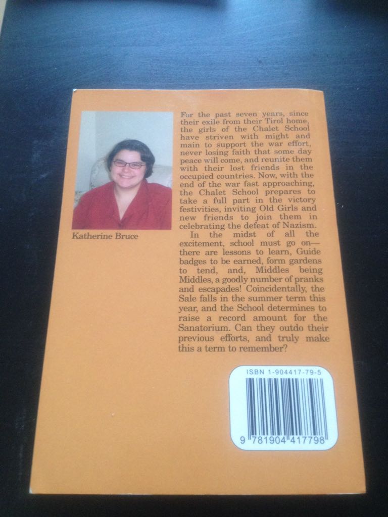 Peace comes to the chalet school - Katherine Bruce (Girls Gone By - Paperback) book collectible - Main Image 2