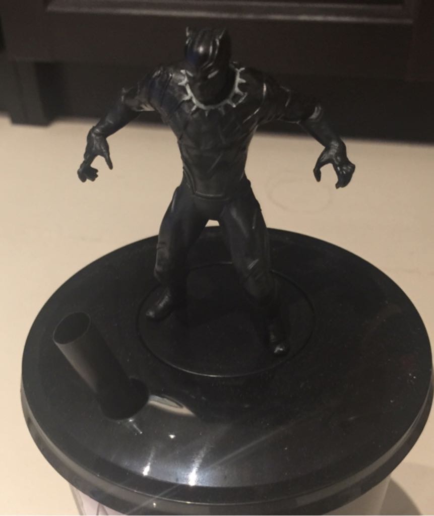 Black Panther  (Captin America - Civil War) book collectible - Main Image 2