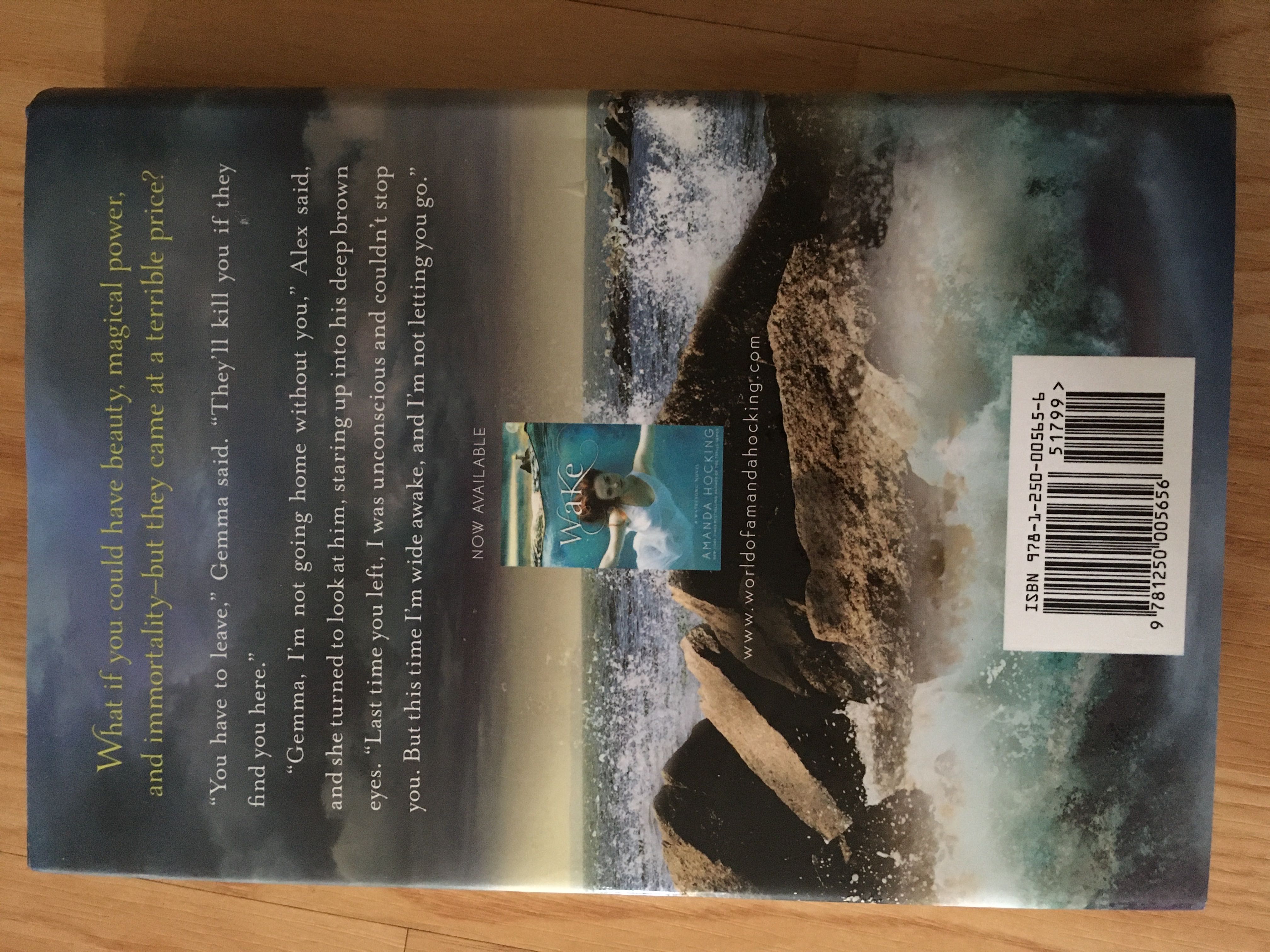 Lullaby - Amanda Hocking (Trafalgar Square - Hardcover) book collectible [Barcode 9781250005656] - Main Image 2