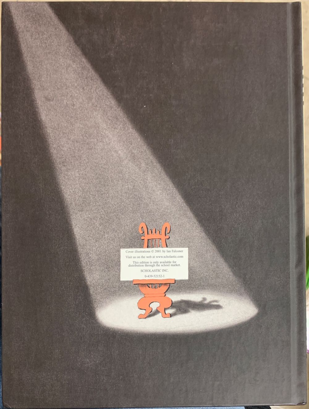 Olivia Saves The Circus - Ian Falconer (Scholastic Inc. - Hardcover) book collectible [Barcode 9780439521529] - Main Image 3