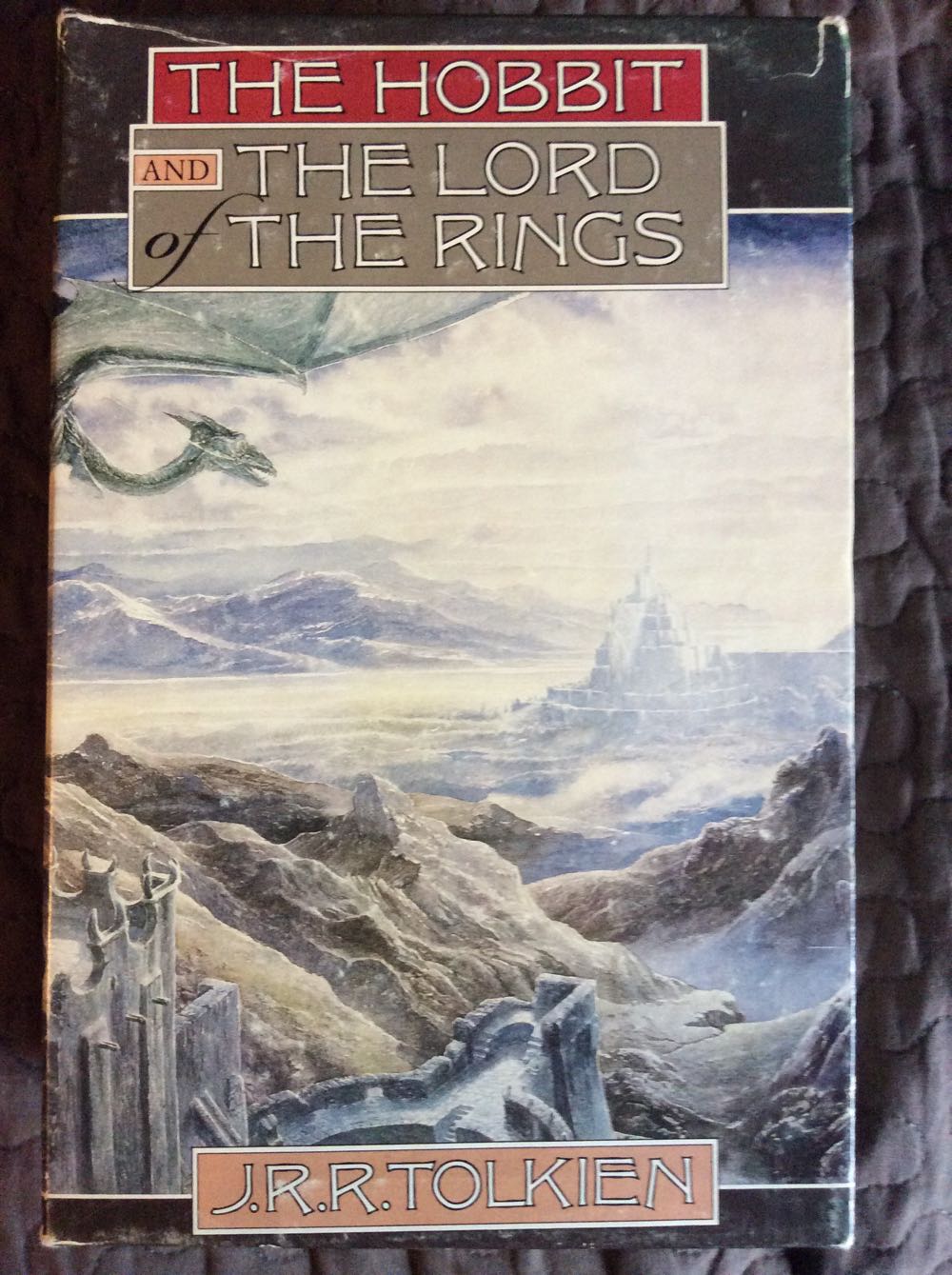 The Two Towers - J.R.R. Tolkien (Houghton Mifflin - Trade Paperback) book collectible [Barcode 9780395272220] - Main Image 3