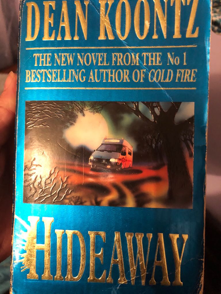 Hideaway book collectible - Main Image 1