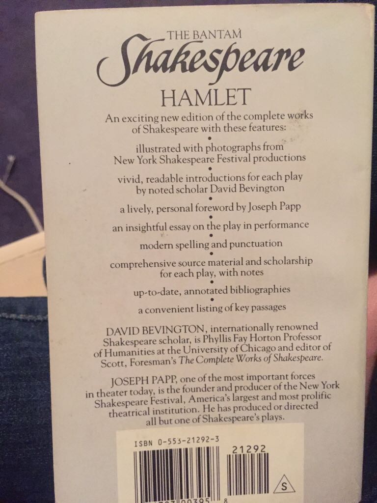 Hamlet  book collectible - Main Image 2