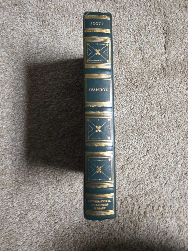 Ivanhoe - Sir Walter Scott (International Collectors Library - Hardcover) book collectible - Main Image 2