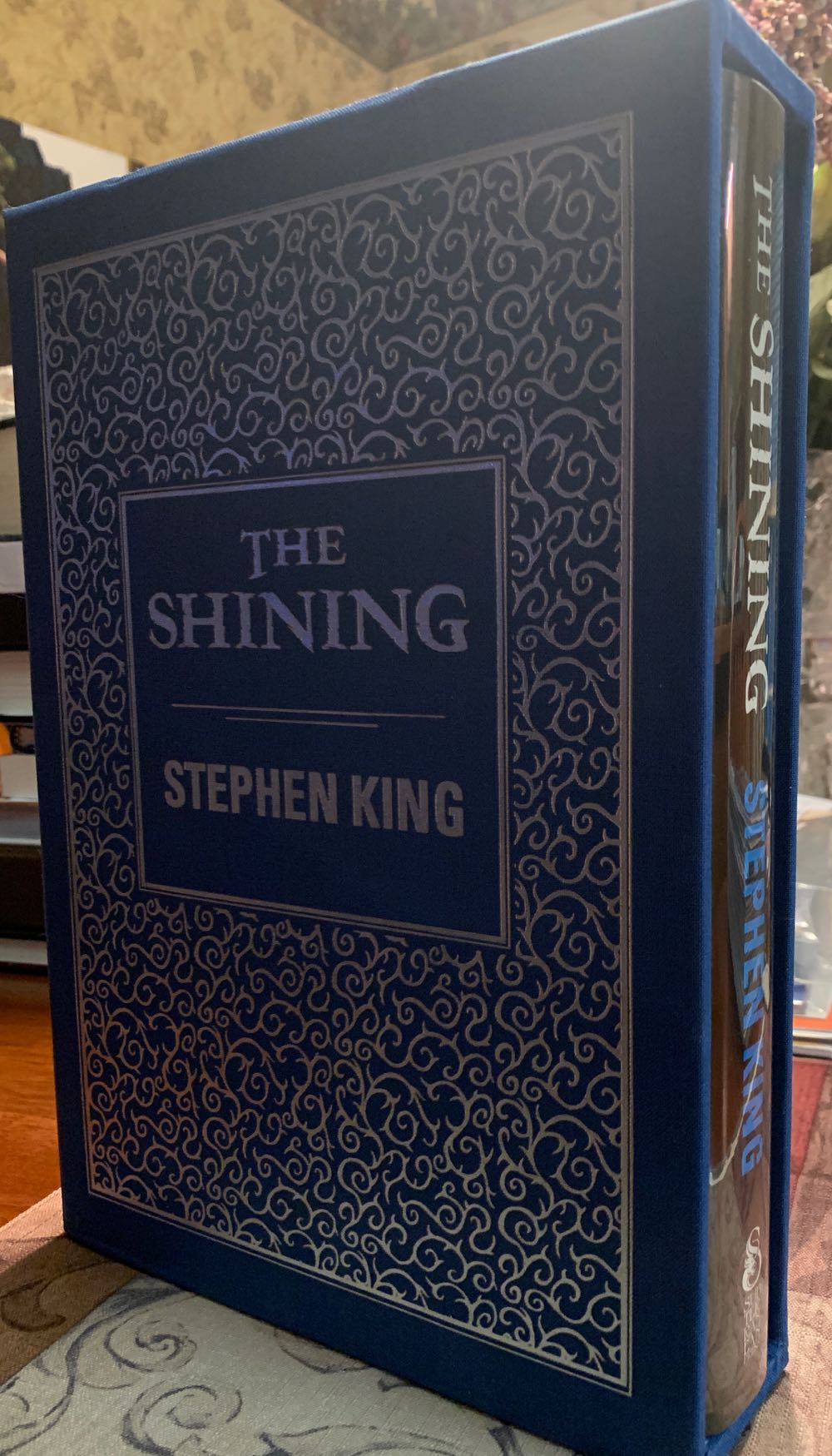 The Shining - Gift Edition - Stephen King (Subterranean Press - Sewn Binding) book collectible - Main Image 2