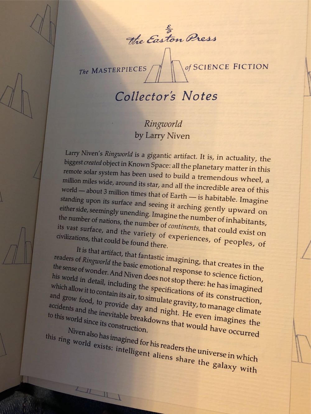 Ringworld - Larry Niven (Holt, Rinehart And Winston Inc. - Hardcover) book collectible - Main Image 2