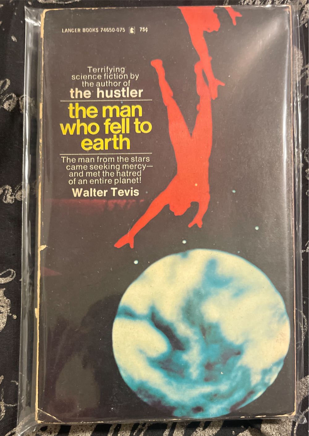 The Man Who Fell To Earth - Walter Tevis (- Paperback) book collectible - Main Image 2
