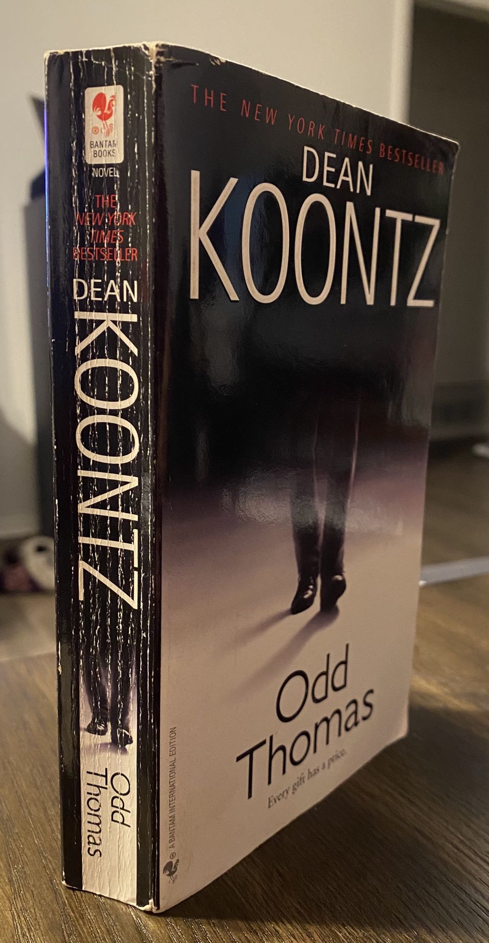 Odd Thomas - Dean Koontz (Bantam Books - Trade Paperback) book collectible [Barcode 9780553840476] - Main Image 3