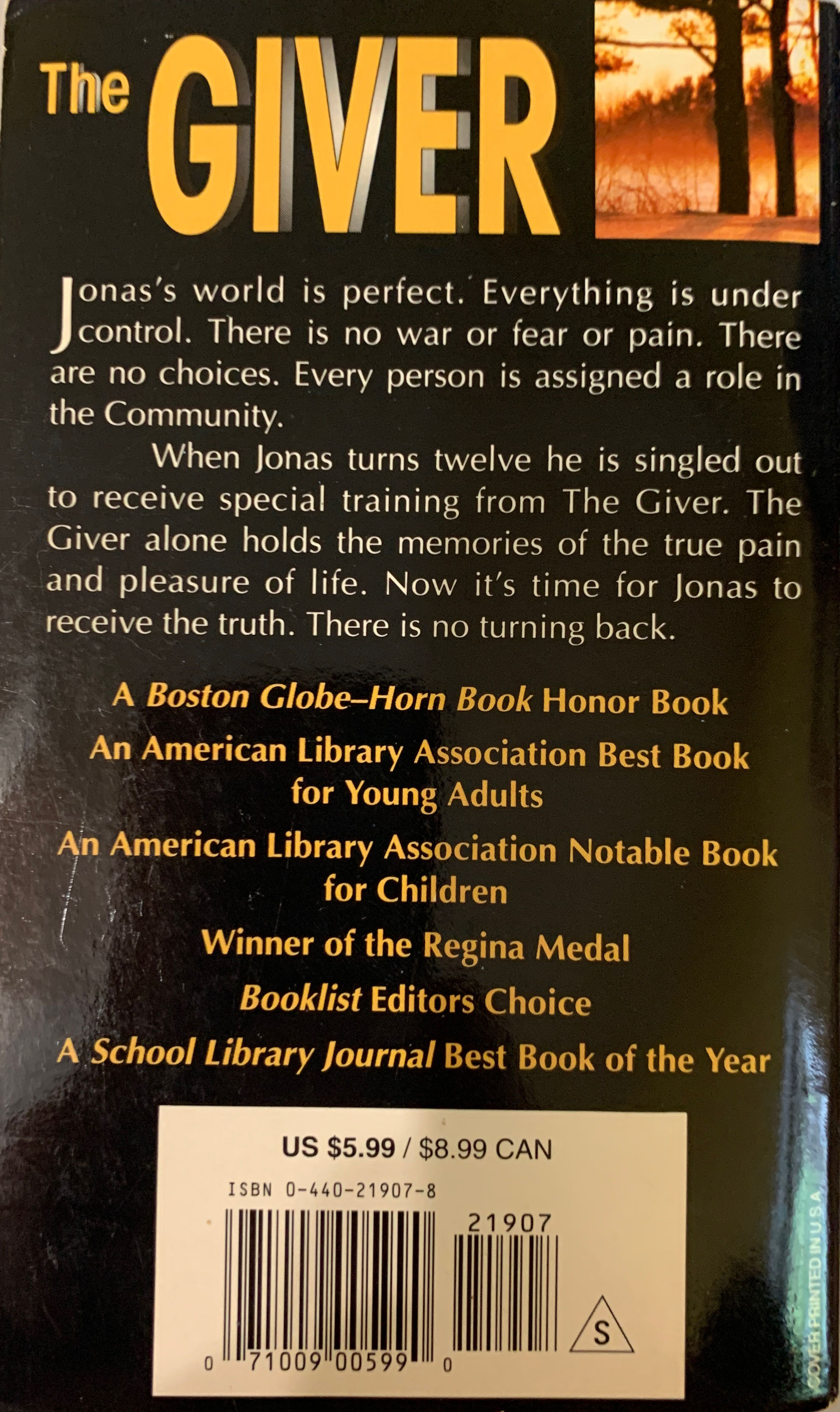 The Giver - Lois Lowry (Laurel Leaf - Paperback) book collectible [Barcode 9780440219071] - Main Image 2