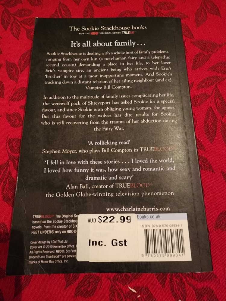 Dead in the Family - Charlaine Harris (Gollancz - Paperback) book collectible [Barcode 9780575089341] - Main Image 2
