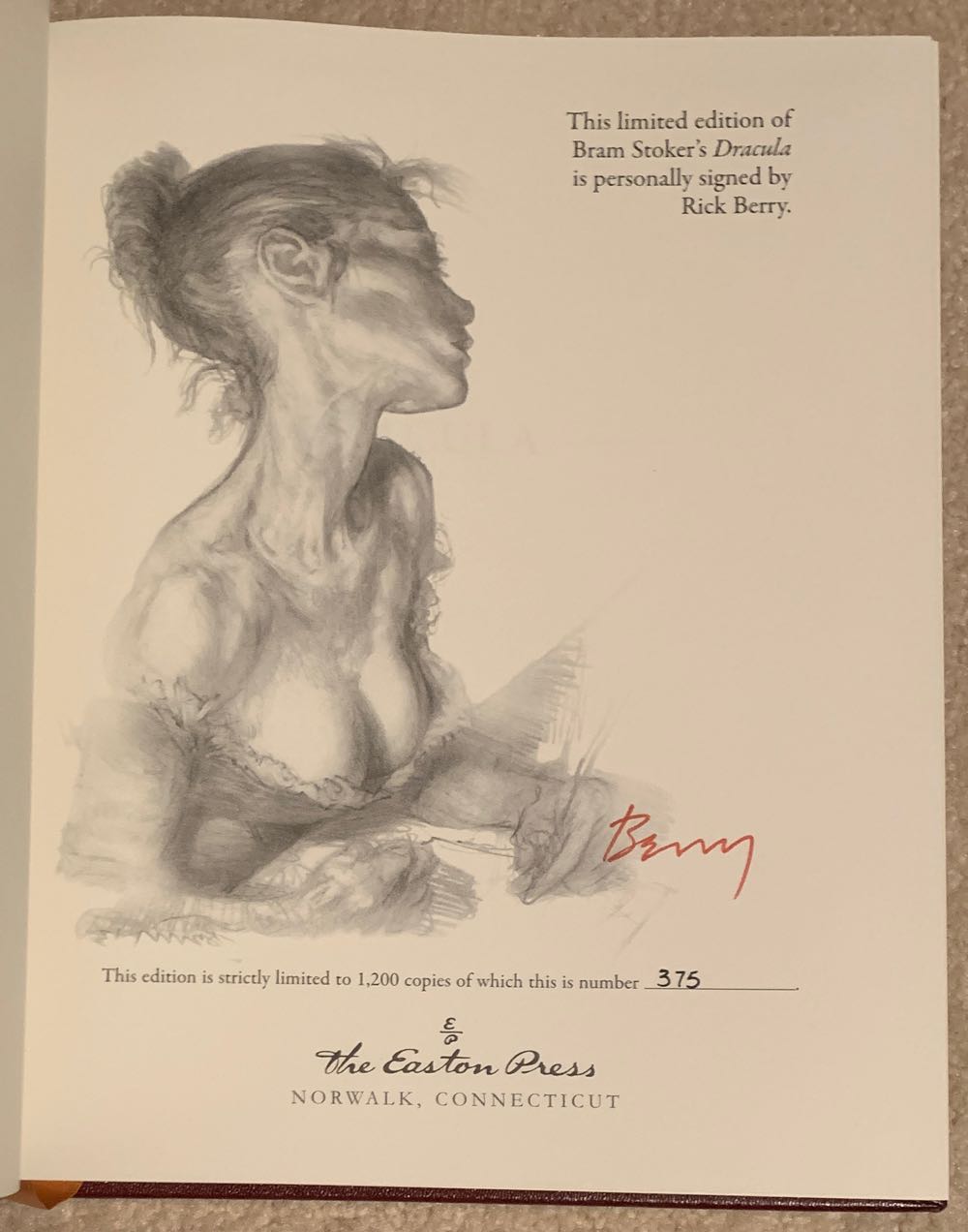 Dracula  - Bram Stoker (The Easton Press - Sewn Binding) book collectible - Main Image 2