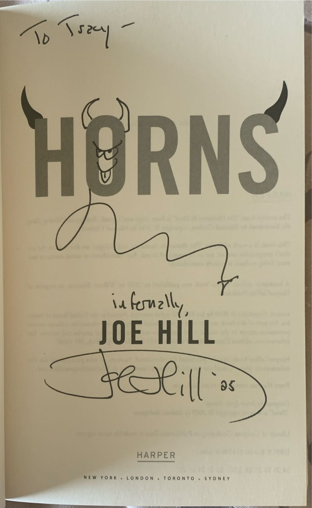 Horns - Joe Hill (Harper Paperbacks - Paperback) book collectible [Barcode 9780061147968] - Main Image 3