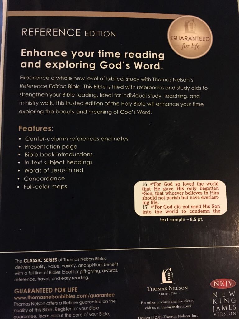 Holy Bible - God book collectible [Barcode 9780785202219] - Main Image 2