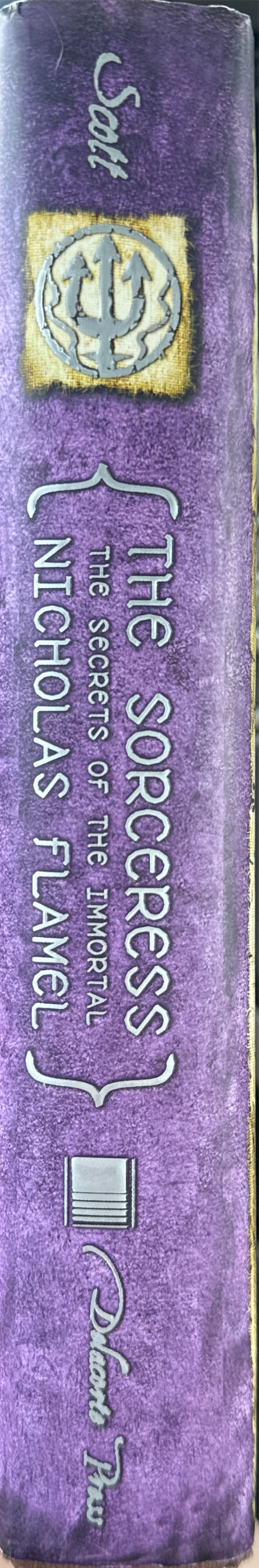 The Sorceress - Michael Scott (Delacorte Press - Hardcover) book collectible [Barcode 9780385735292] - Main Image 3