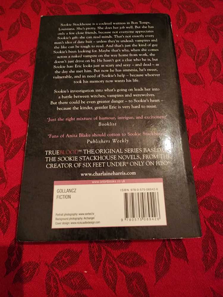 Dead to the World - Charlaine Harris (Gollancz - Paperback) book collectible [Barcode 9780575089426] - Main Image 2