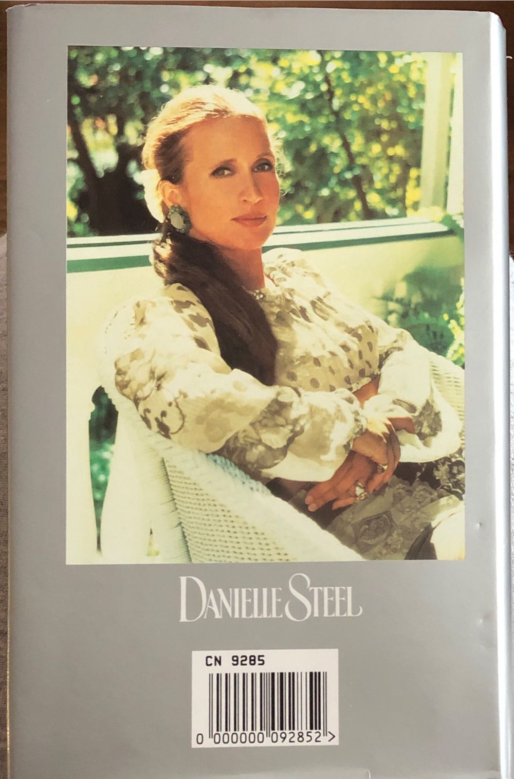 Mirror Image - Danielle Steel (Bantam Press - Hardcover) book collectible - Main Image 2