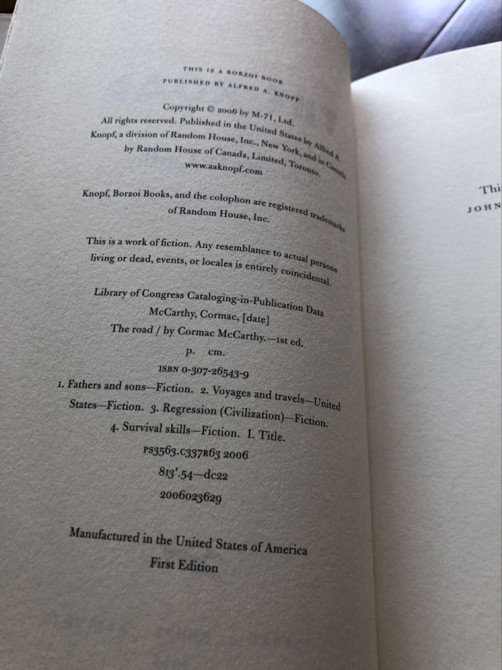 The Road - Cormac McCarthy (Knopf - Hardcover) book collectible [Barcode 9780307265432] - Main Image 3