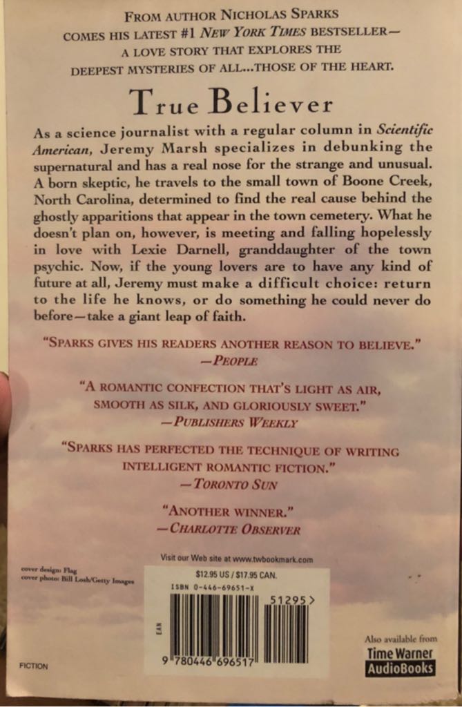 True Believer - Nicholas Sparks (Grand Central Publishing - Paperback) book collectible [Barcode 9780446696517] - Main Image 2