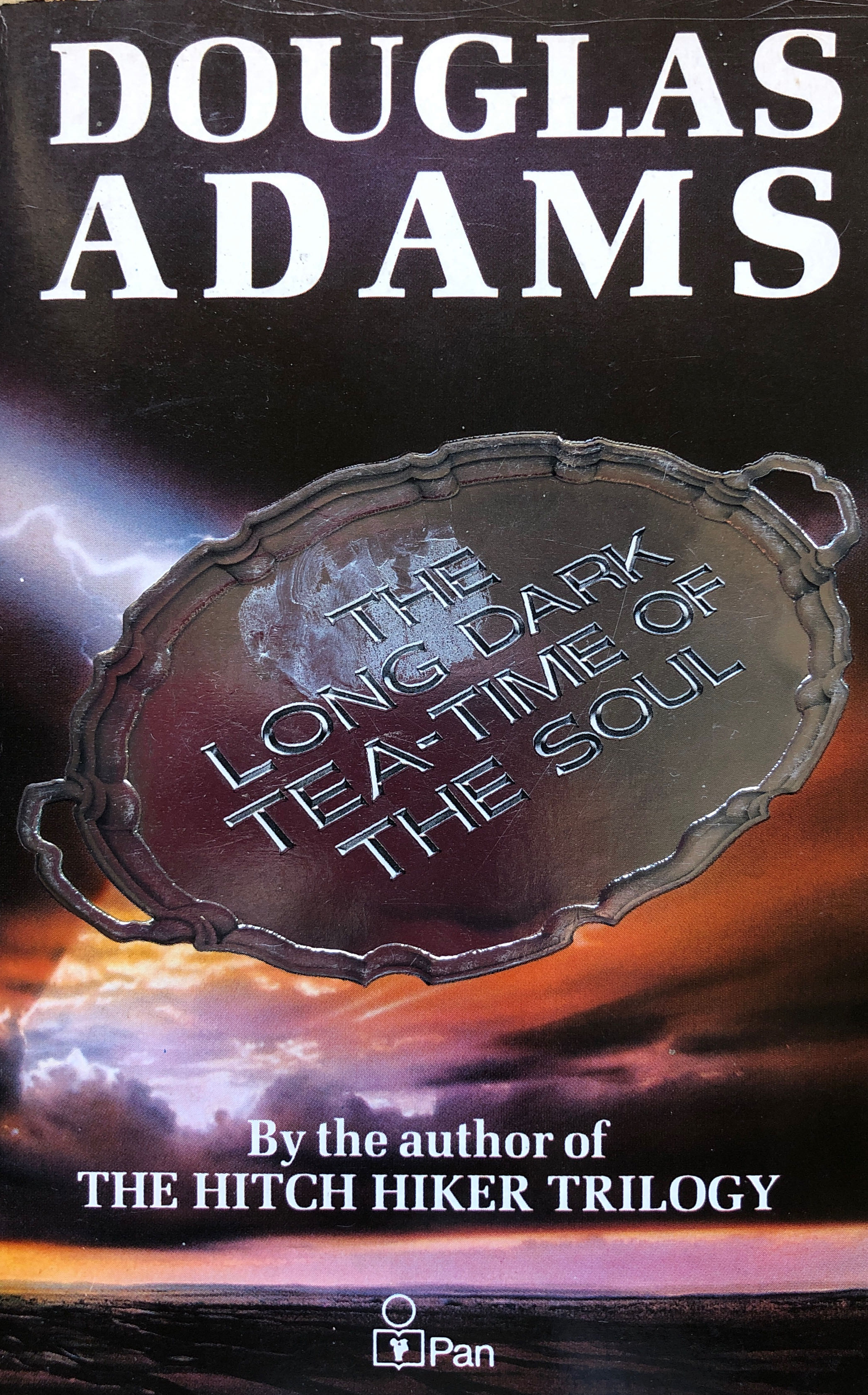 2 The Long Dark Tea-Time of the Soul - Douglas Adams (Pan Books - Paperback) book collectible [Barcode 9780330309554] - Main Image 3