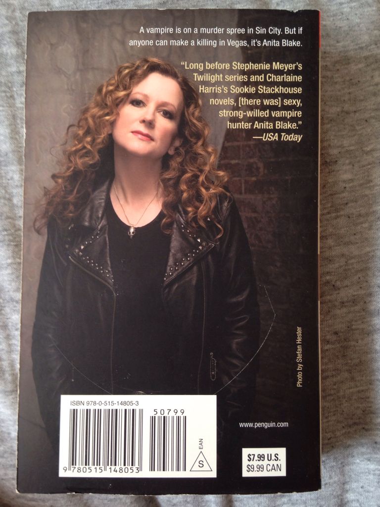 Skin Trade - Laurell K. Hamilton (A Jove Book - Paperback) book collectible [Barcode 9780515148053] - Main Image 2