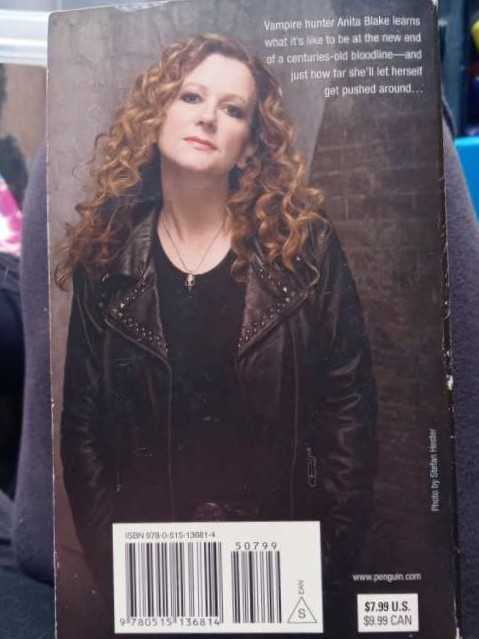 Cerulean Sins - Laurell K. Hamilton (Jove Novel - Paperback) book collectible [Barcode 9780515136814] - Main Image 2