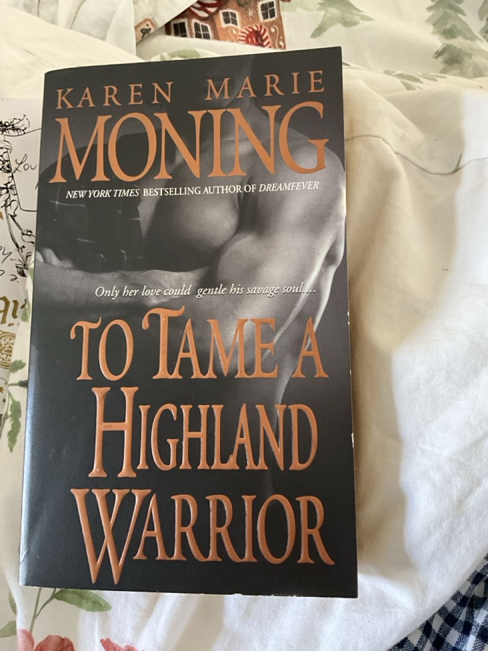 To Tame a Highland Warrior - Karen Marie Moning (Dell - Paperback) book collectible [Barcode 9780440234814] - Main Image 3