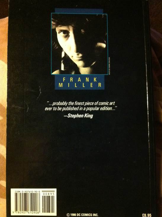 Batman: The Dark Knight Returns - Frank Miller (DC Comics - Paperback) book collectible [Barcode 9780930289133] - Main Image 2