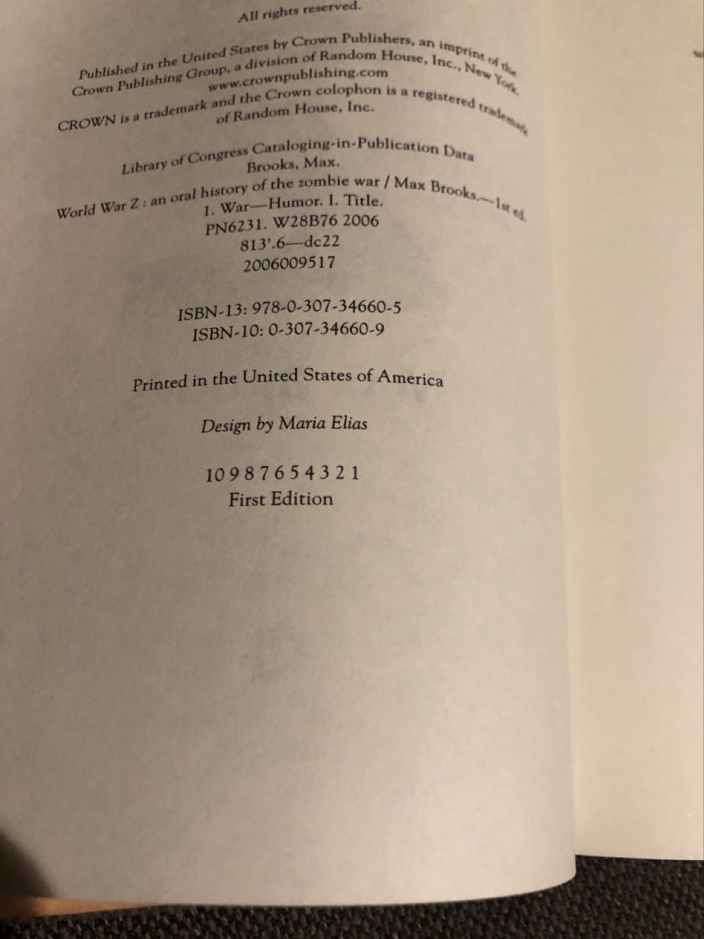 World War Z: An Oral History Of the Zombie War - Max Brooks (Crown Publishers - Hardcover) book collectible [Barcode 9780307346605] - Main Image 3