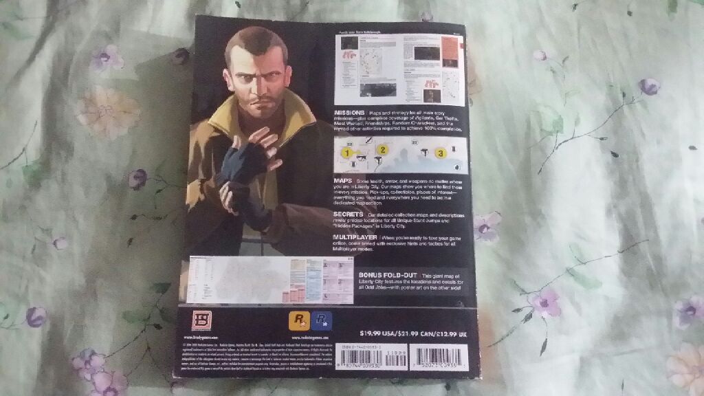 Grand Theft Auto IV: Signature Series Guide - Tim Bogenn book collectible [Barcode 9780744009330] - Main Image 2