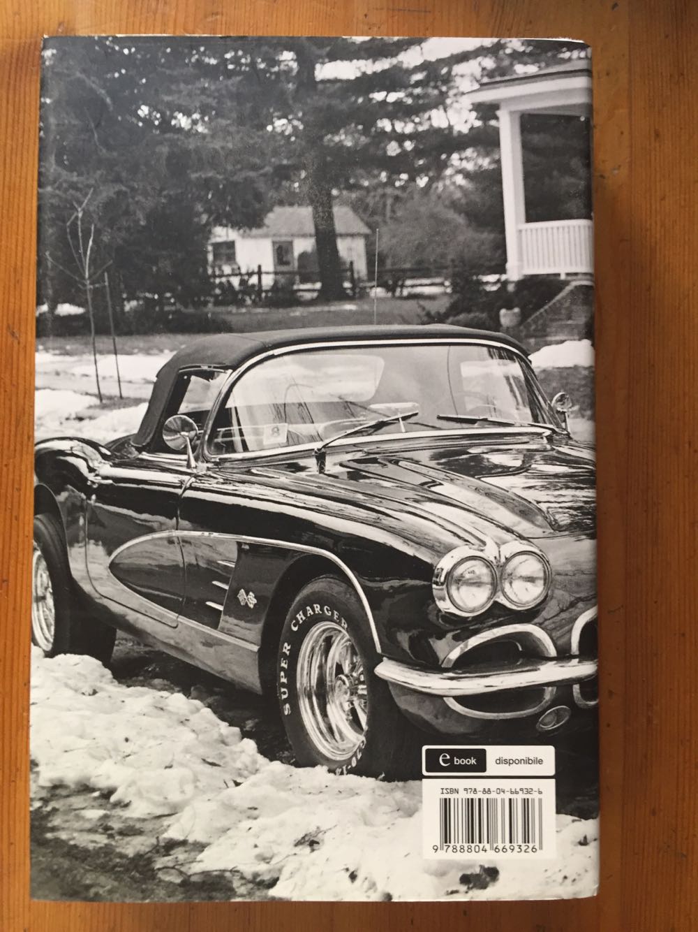 Born to Run - Bruce Springsteen (Mondadori) book collectible [Barcode 9788804669326] - Main Image 2