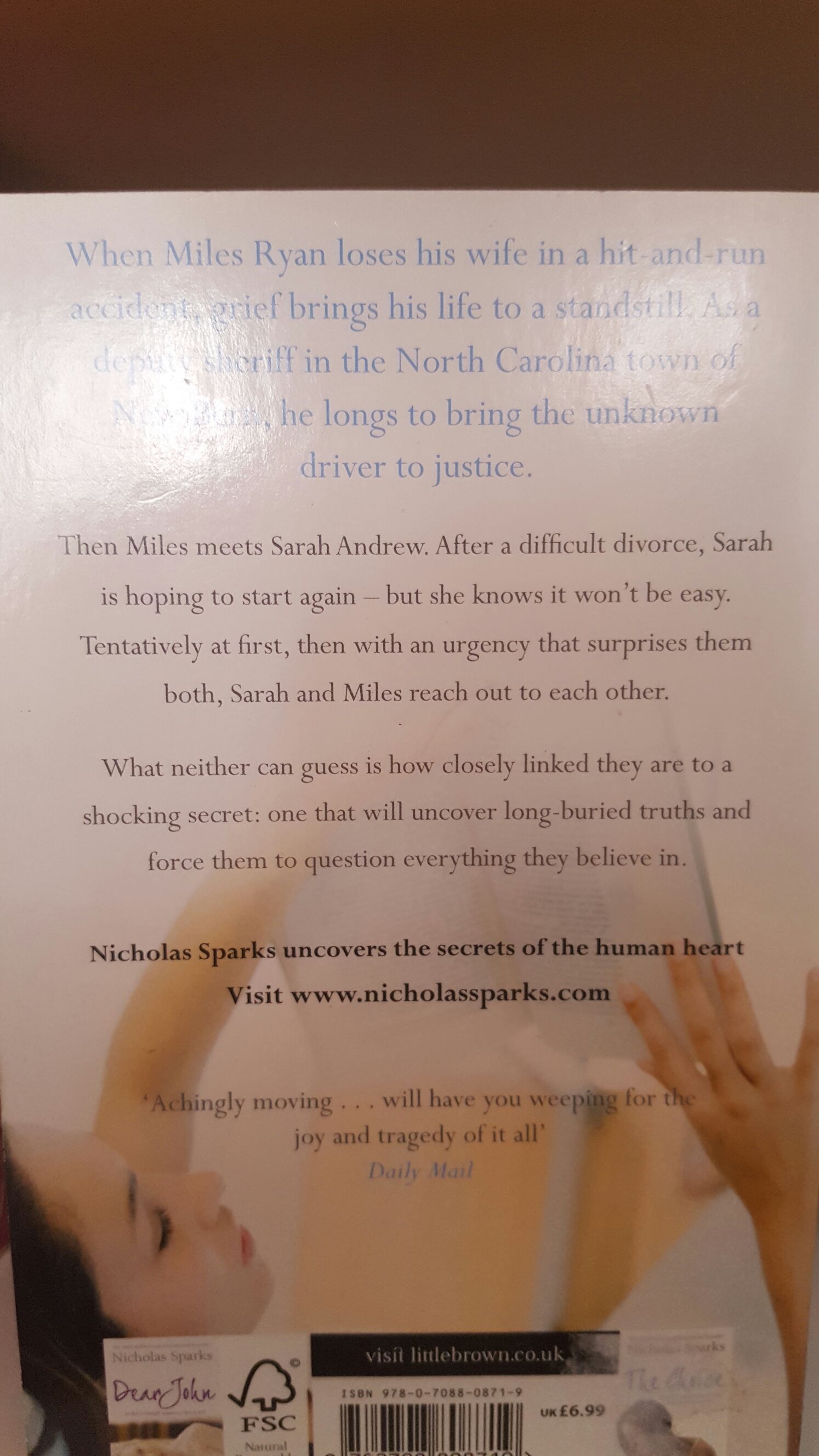 A Bend in the Road - Nicholas Sparks (Paperback) book collectible [Barcode 9780708808719] - Main Image 2