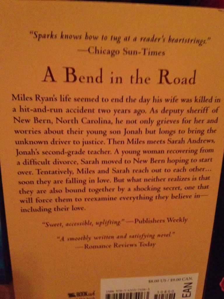 Bend in the Road, A - Nicholas Sparks (Grand Central Publishing - Paperback) book collectible [Barcode 9781455574063] - Main Image 2