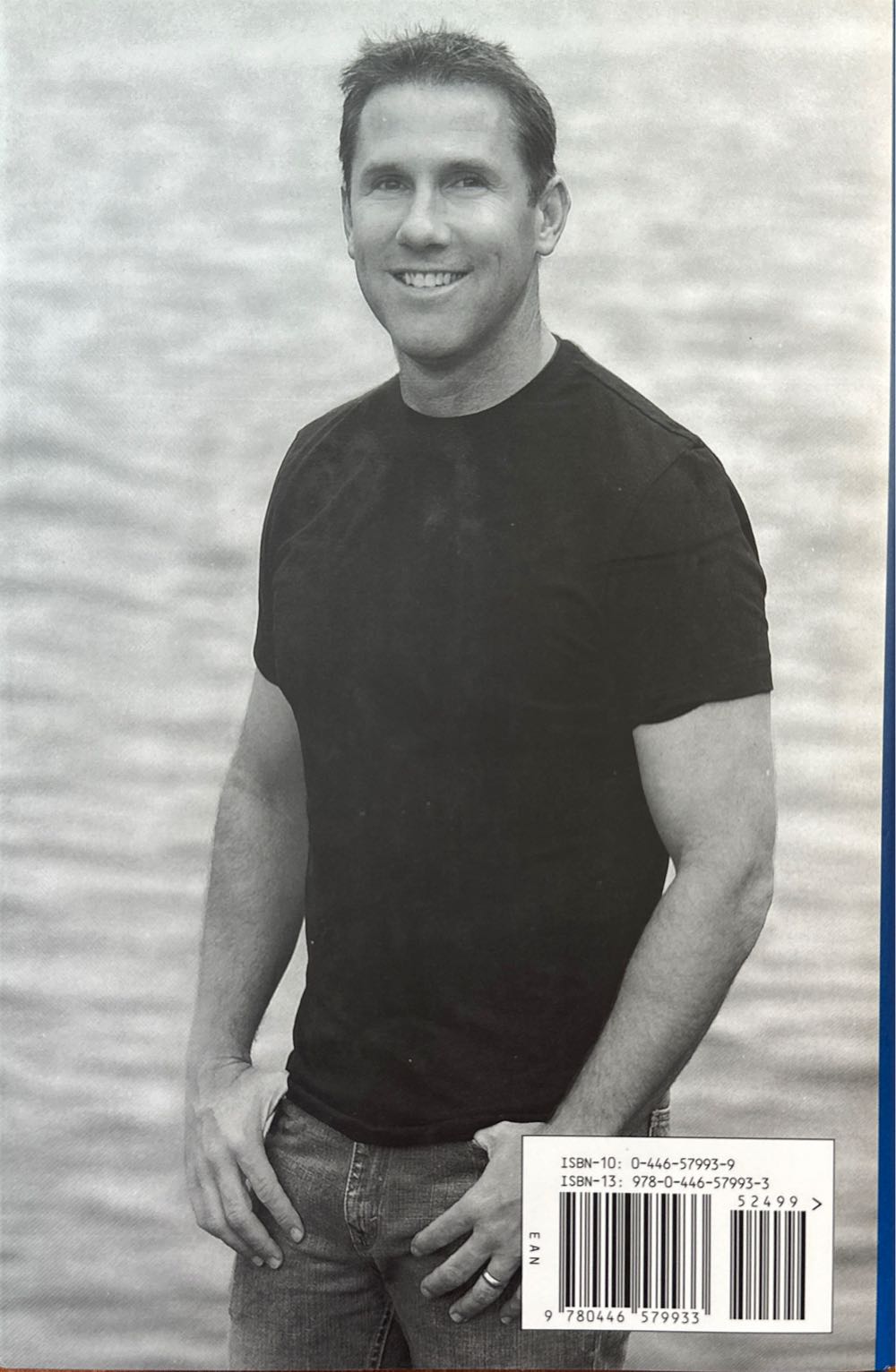 The Lucky One - Nicholas Sparks (Grand Central Publishing - Hardcover) book collectible [Barcode 9780446579933] - Main Image 2