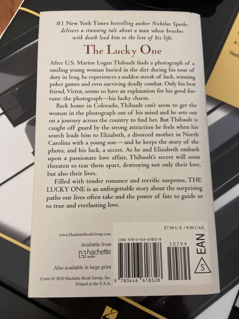 The Lucky One - Nicholas Sparks (Vision - Paperback) book collectible [Barcode 9780446618328] - Main Image 2