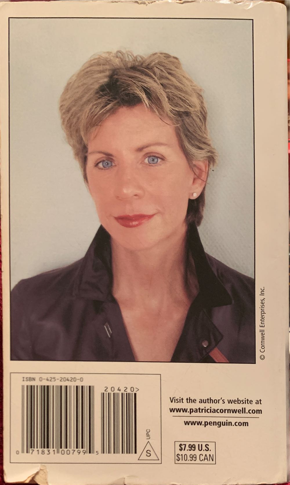 Trace: A Scarpetta Novel - Patricia Cornwell (Berkley (2005), 544 pages - Paperback) book collectible [Barcode 9780425204207] - Main Image 2