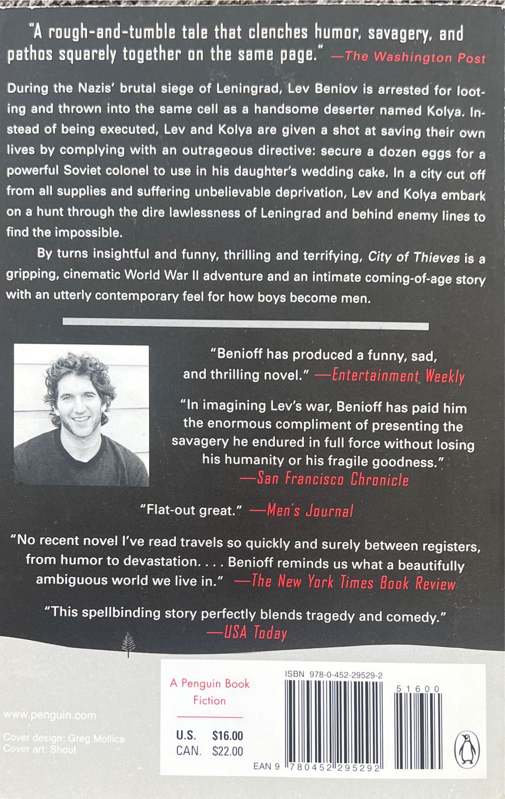 City of Thieves - David Benioff (A Plume Book - Trade Paperback) book collectible [Barcode 9780452295292] - Main Image 2