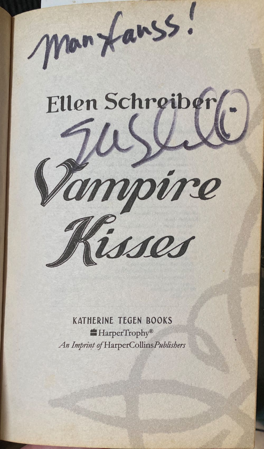 Vampire Kisses #1 - Ellen Schreiber (Harper Trophy - Paperback) book collectible [Barcode 9780060093365] - Main Image 3